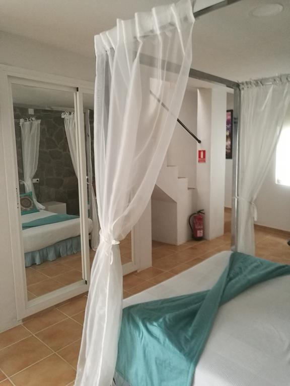 Pension Isla - Couples Only Casas de Cuadra Εξωτερικό φωτογραφία